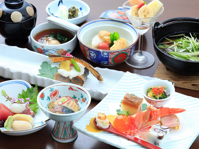 画像：夕食（月替わりのため一例です）