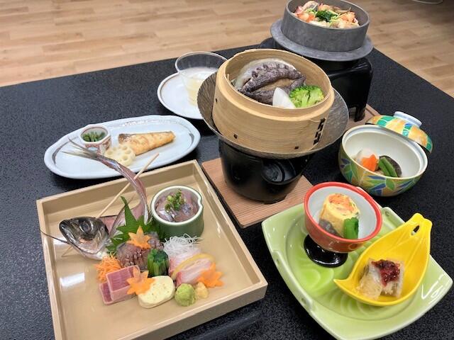画像：鮑の源泉蒸し付会席